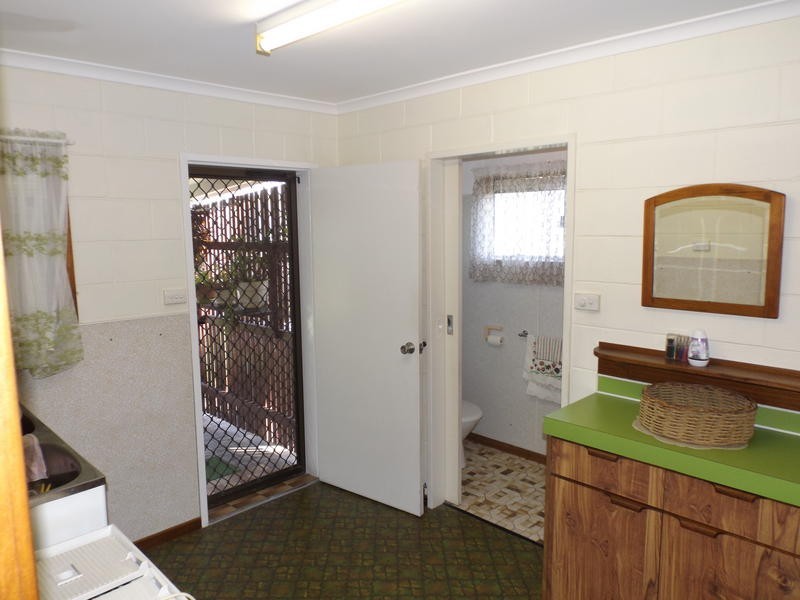 21 Cooloola Cres, Urangan QLD 4655