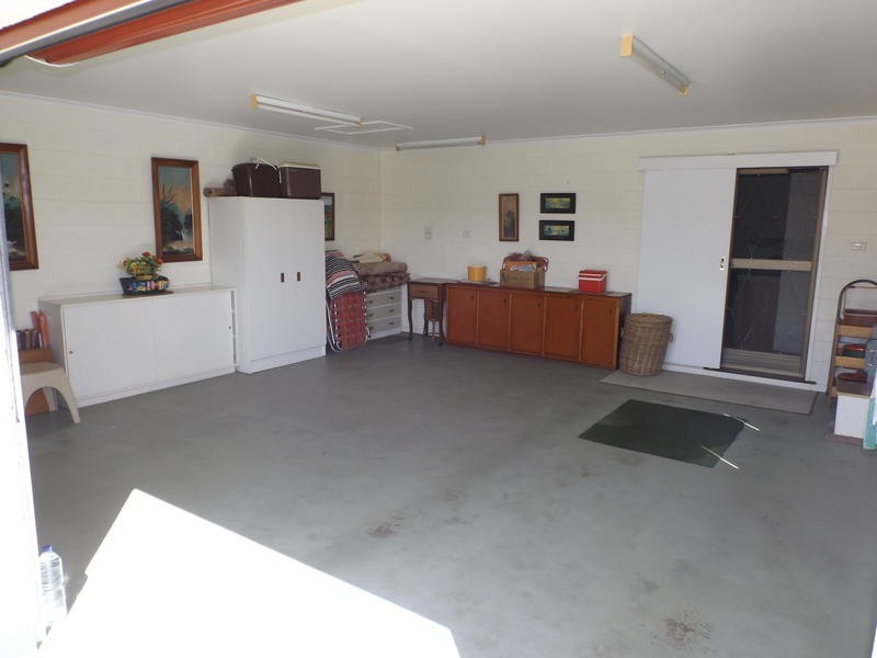 21 Cooloola Cres, Urangan QLD 4655