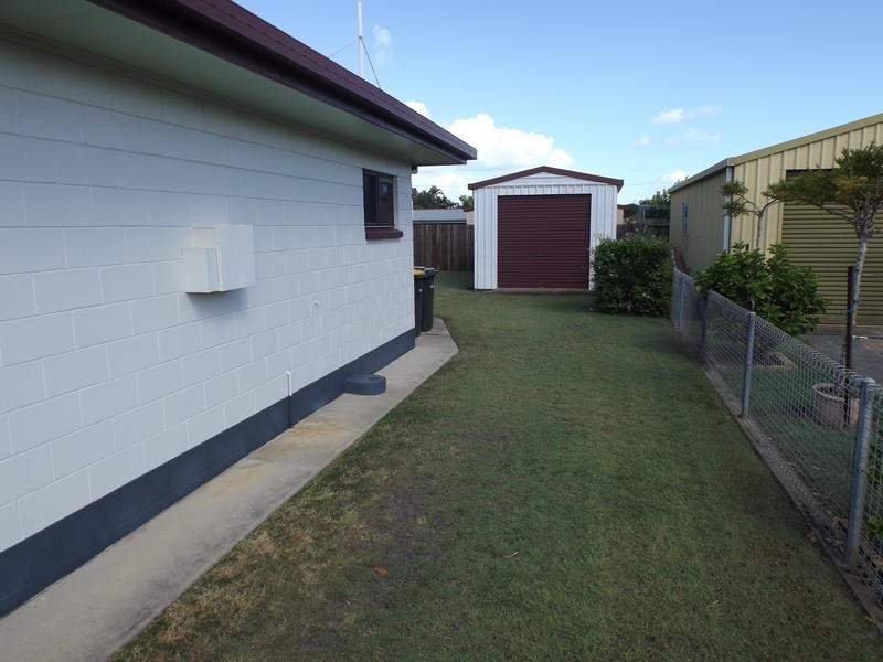 21 Cooloola Cres, Urangan QLD 4655