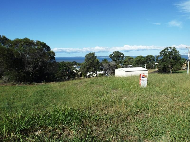 18 Curlew Tce, River Heads QLD 4655