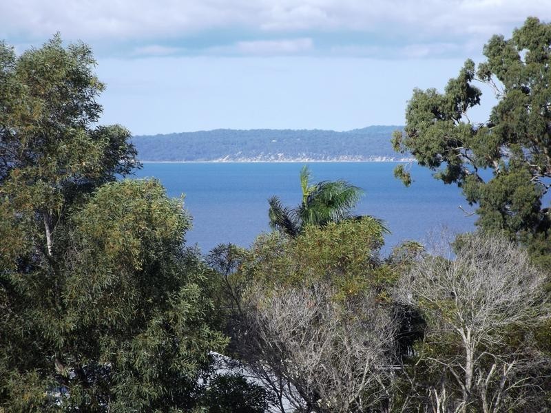 18 Curlew Tce, River Heads QLD 4655
