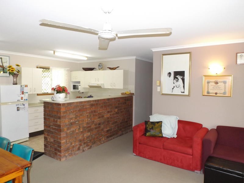 6 Minguin St, Scarness QLD 4655