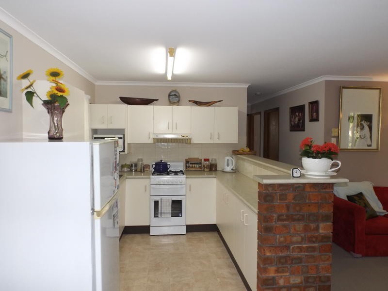 6 Minguin St, Scarness QLD 4655