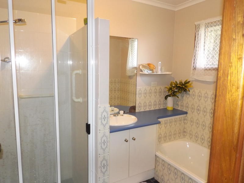 6 Minguin St, Scarness QLD 4655