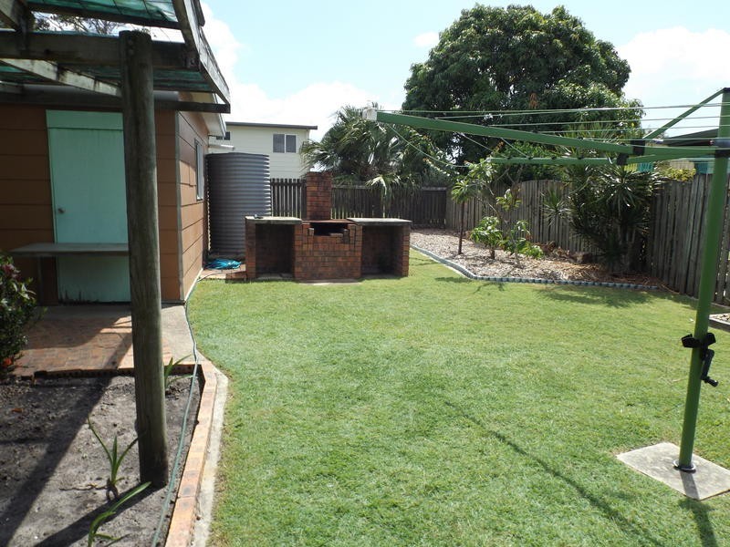 6 Minguin St, Scarness QLD 4655