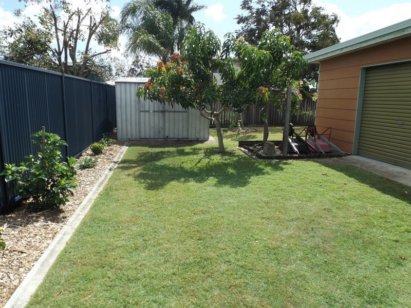 6 Minguin St, Scarness QLD 4655