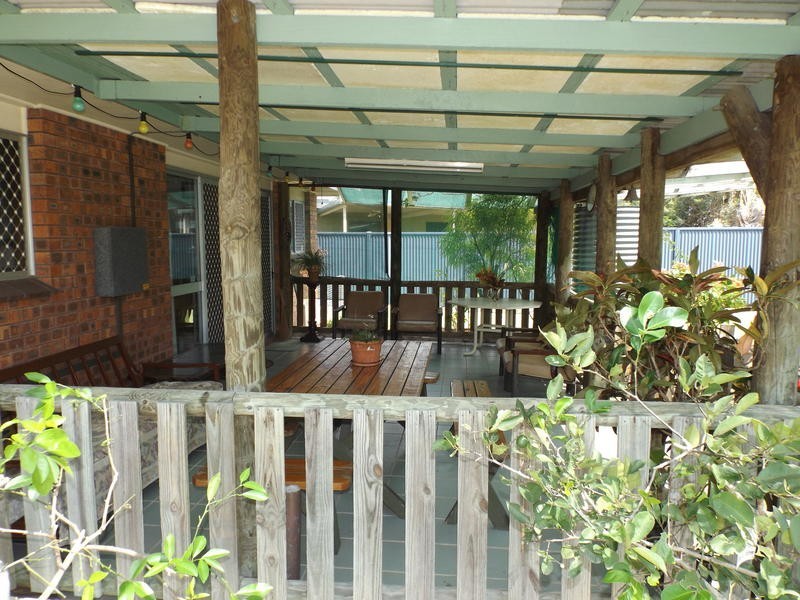 6 Minguin St, Scarness QLD 4655