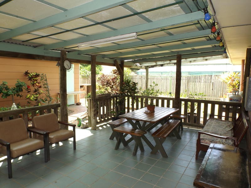 6 Minguin St, Scarness QLD 4655