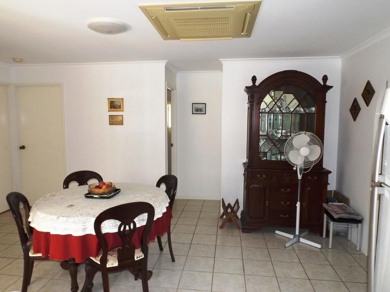 8 Haupt Ave, Pialba QLD 4655