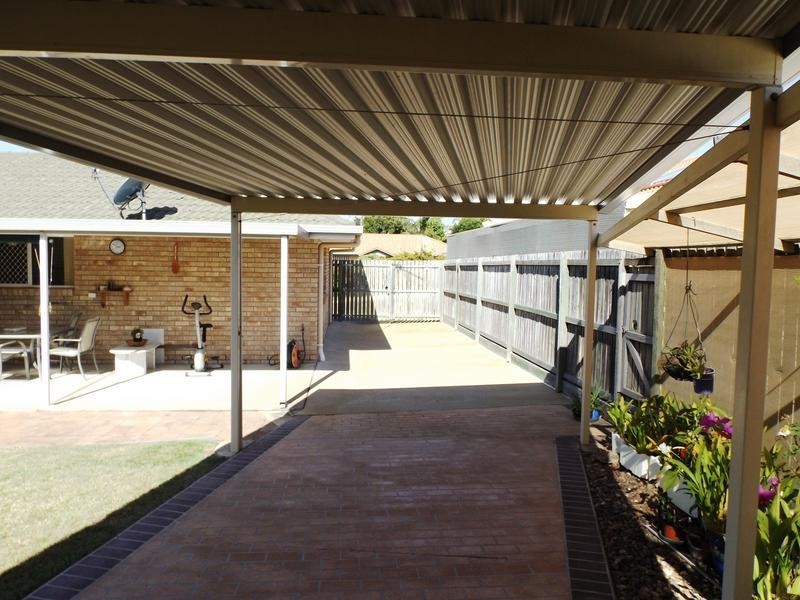 8 Haupt Ave, Pialba QLD 4655