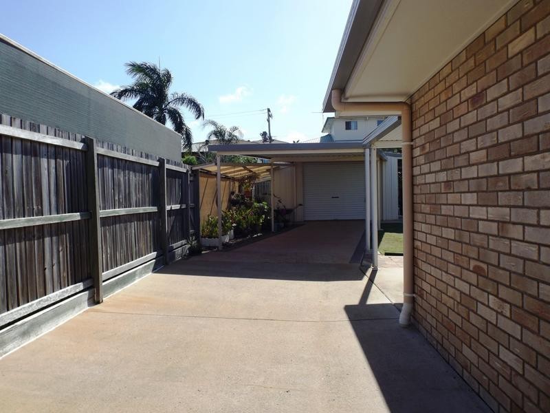 8 Haupt Ave, Pialba QLD 4655
