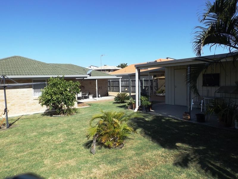8 Haupt Ave, Pialba QLD 4655