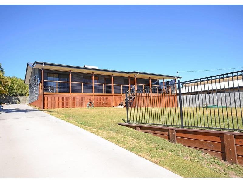 7 Carolyn St, Dundowran Beach QLD 4655