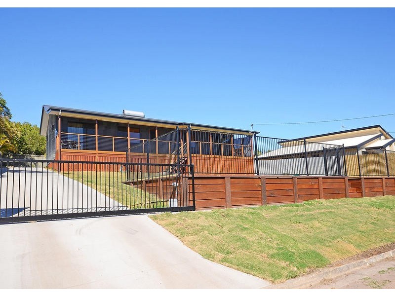 7 Carolyn St, Dundowran Beach QLD 4655