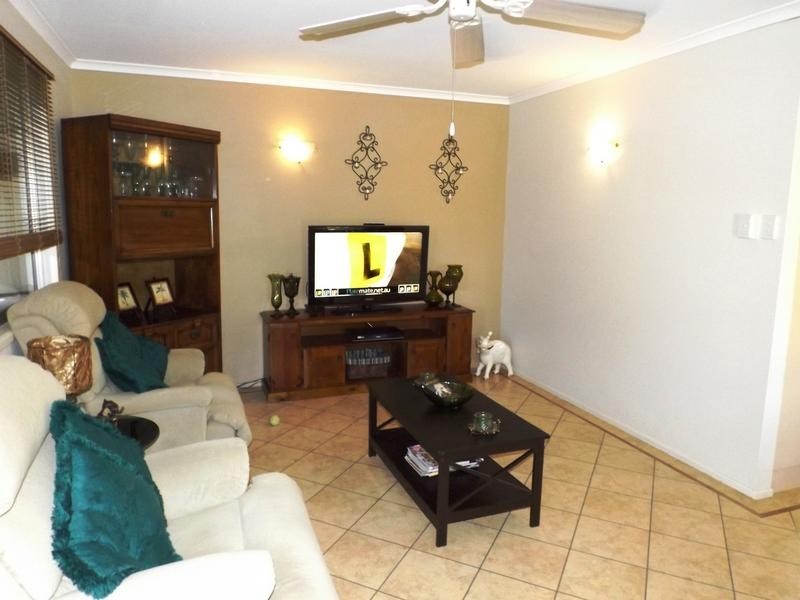 12 Hayworth St, Point Vernon QLD 4655