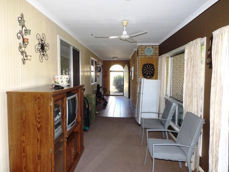 12 Hayworth St, Point Vernon QLD 4655