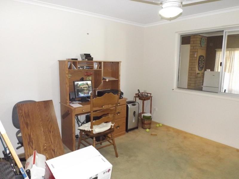 12 Hayworth St, Point Vernon QLD 4655