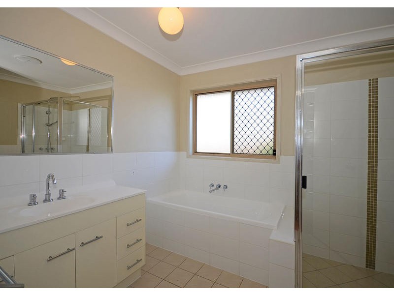 7 Teresa St, Nikenbah QLD 4655