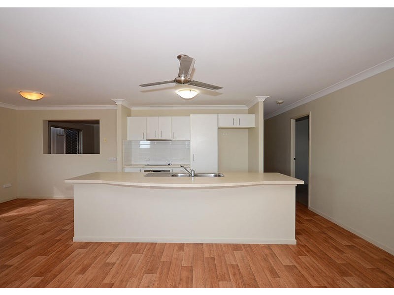 7 Teresa St, Nikenbah QLD 4655
