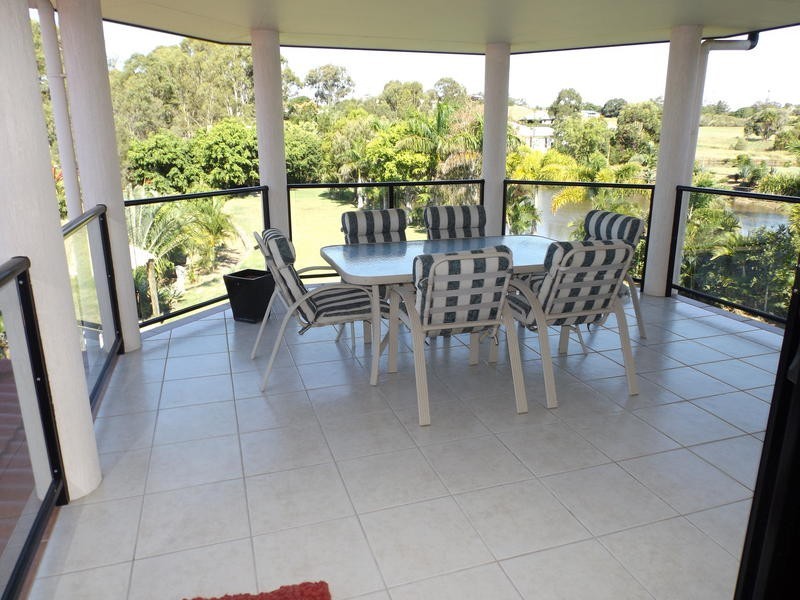 6 Mac Stocks Dr, Dundowran Beach QLD 4655