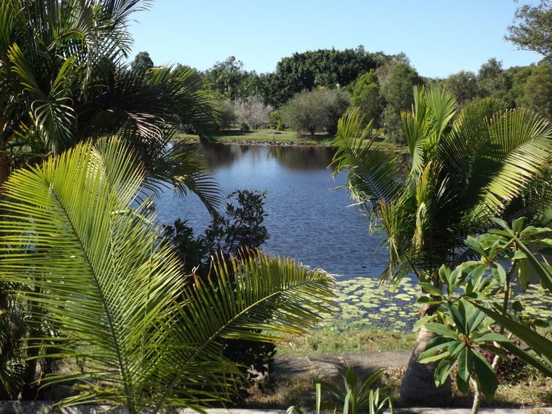 6 Mac Stocks Dr, Dundowran Beach QLD 4655