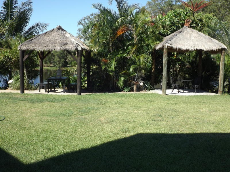 6 Mac Stocks Dr, Dundowran Beach QLD 4655