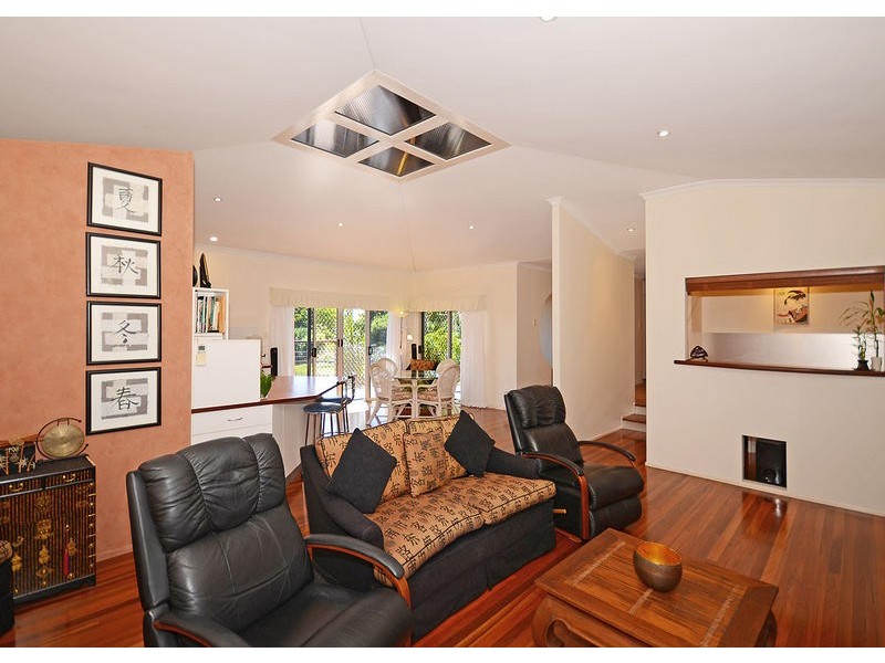 180 Christensen St, Urraween QLD 4655