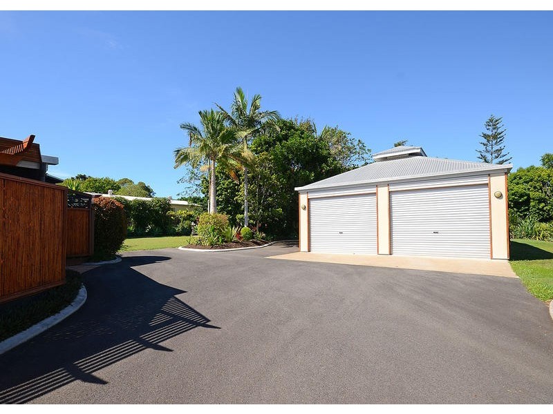 180 Christensen St, Urraween QLD 4655