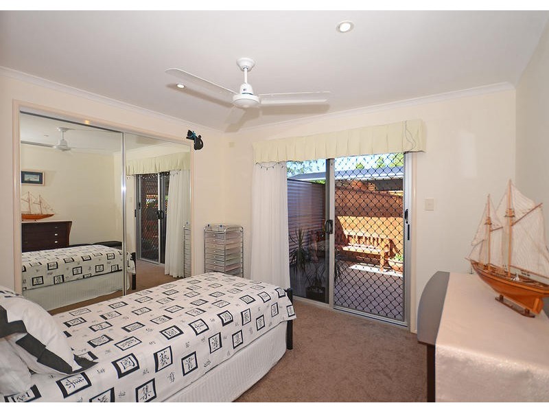 180 Christensen St, Urraween QLD 4655