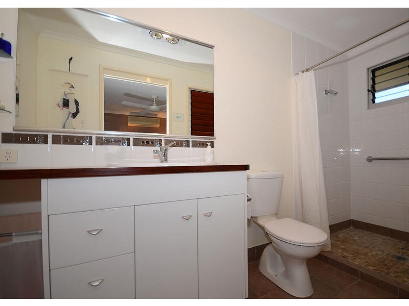 180 Christensen St, Urraween QLD 4655