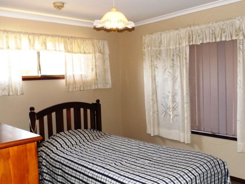 16 Vanda St, Urangan QLD 4655