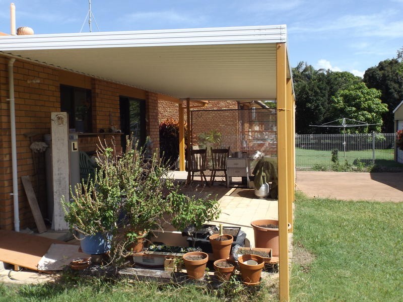 16 Vanda St, Urangan QLD 4655