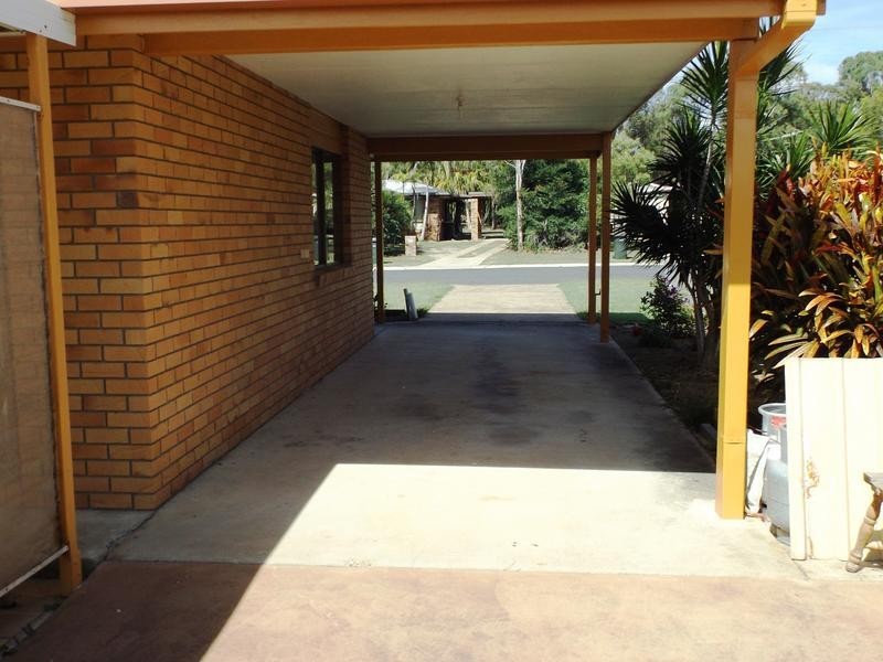 16 Vanda St, Urangan QLD 4655