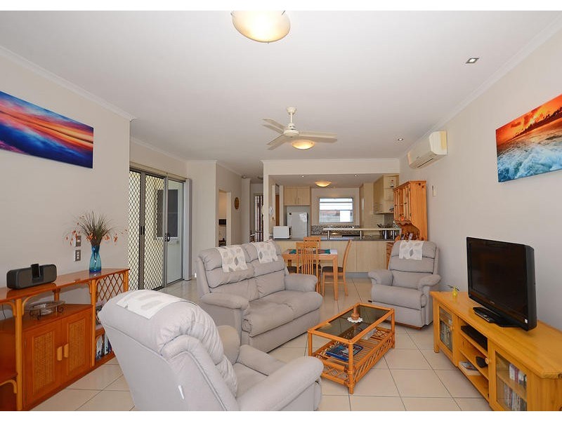 38 / 230 Pulgul St, Urangan QLD 4655