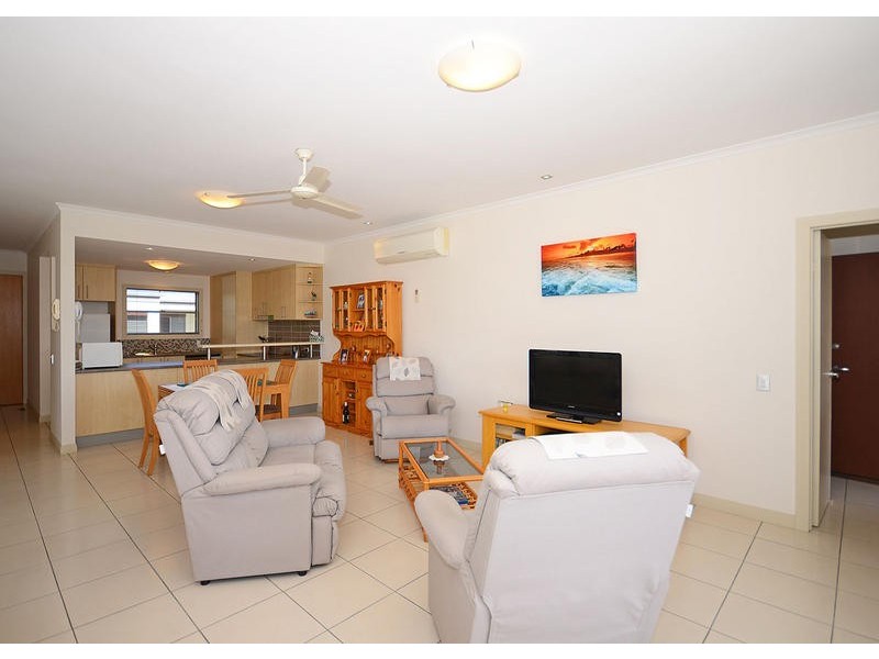 38 / 230 Pulgul St, Urangan QLD 4655
