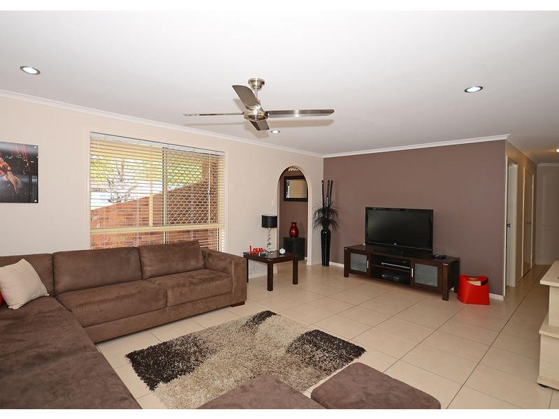 26 Ironbark St, Kawungan QLD 4655
