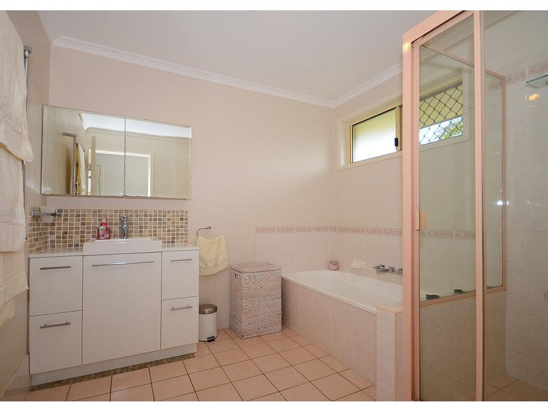 26 Ironbark St, Kawungan QLD 4655