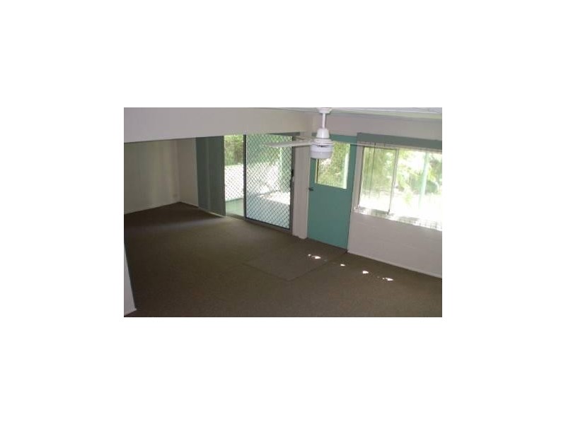 344 Torquay Tce, Torquay QLD 4655