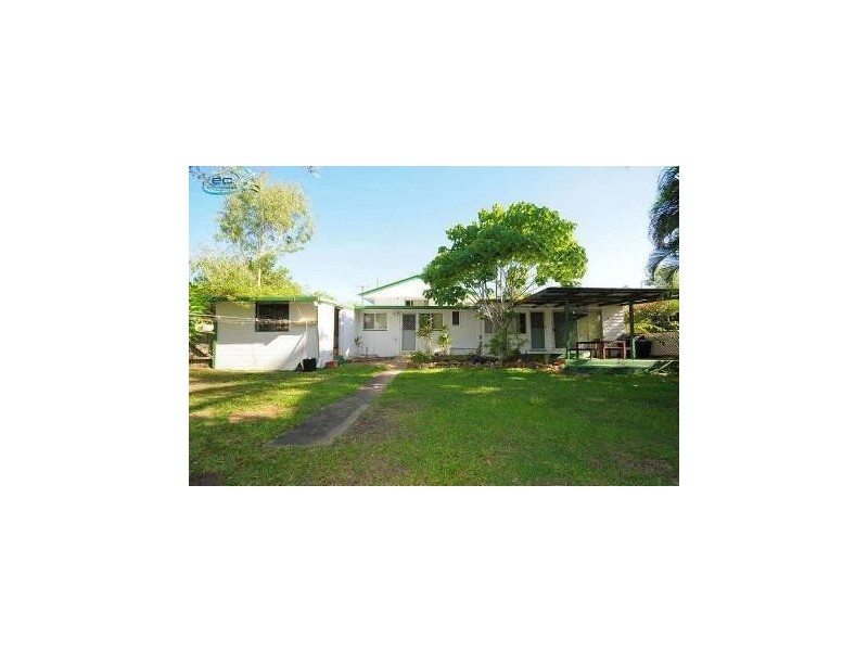 344 Torquay Tce, Torquay QLD 4655