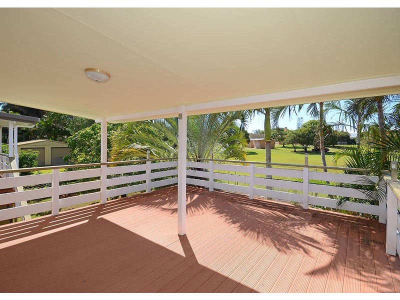 9 Hayworth St, Point Vernon QLD 4655