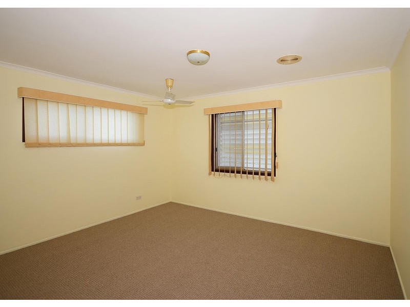 9 Hayworth St, Point Vernon QLD 4655