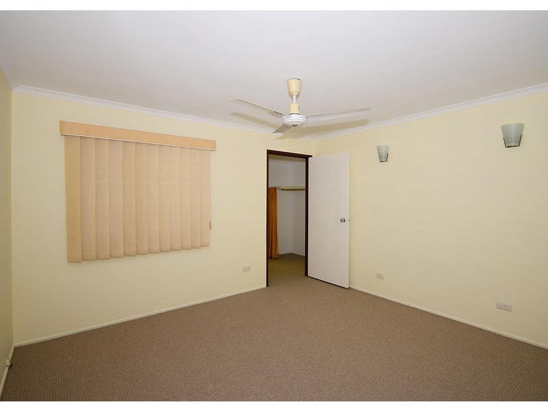 9 Hayworth St, Point Vernon QLD 4655