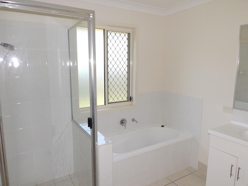 84 Endeavour Way, Eli Waters QLD 4655