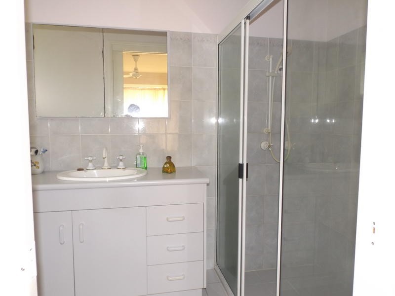 24 Rocky Crt, Kawungan QLD 4655
