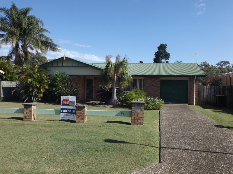 33 St Andrews Dr, Pialba QLD 4655