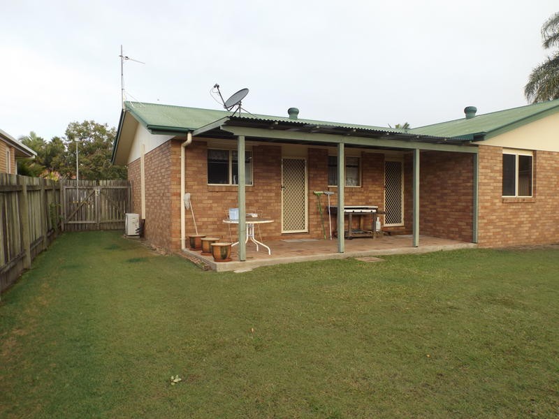 33 St Andrews Dr, Pialba QLD 4655