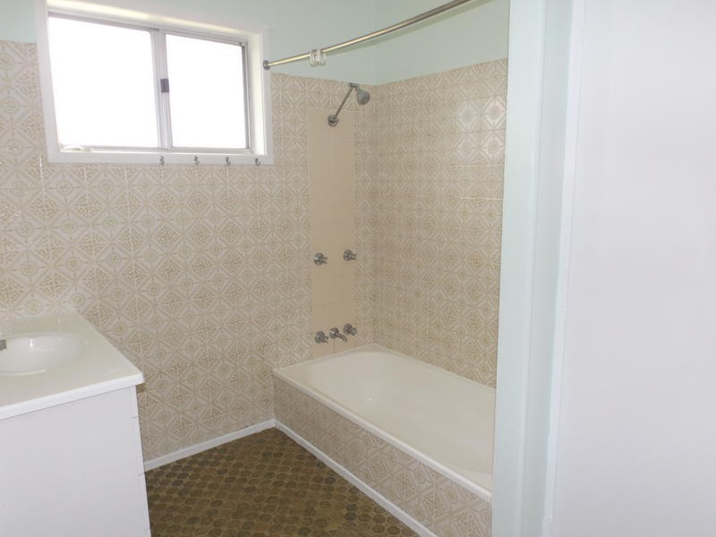 24 Winchelsea St, Pialba QLD 4655