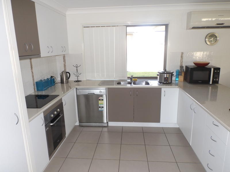 14 Bounty Circuit, Eli Waters QLD 4655