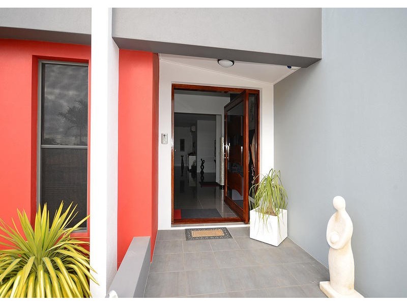 8 Pohlman Court, Scarness QLD 4655