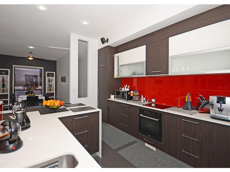 8 Pohlman Court, Scarness QLD 4655